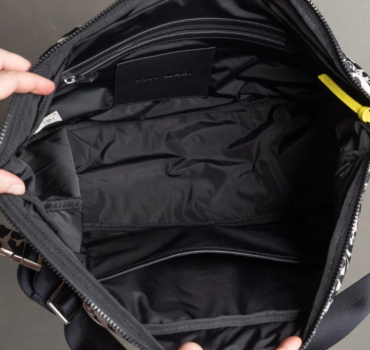 Padded Hip Bag Oversized | Leo Black/Sand