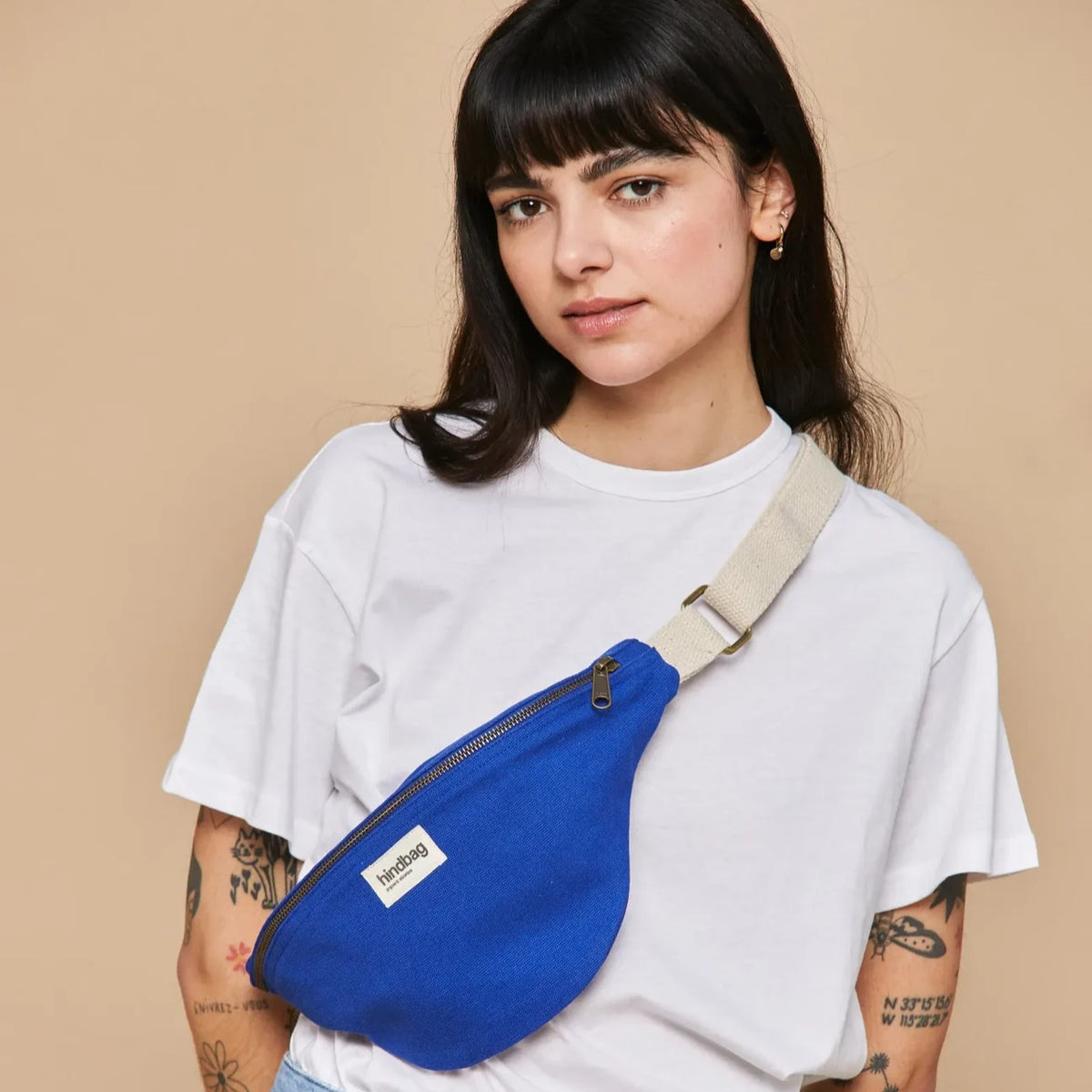 hindbag olivia bauchtasche in electric blue bei frau rabe in die halle