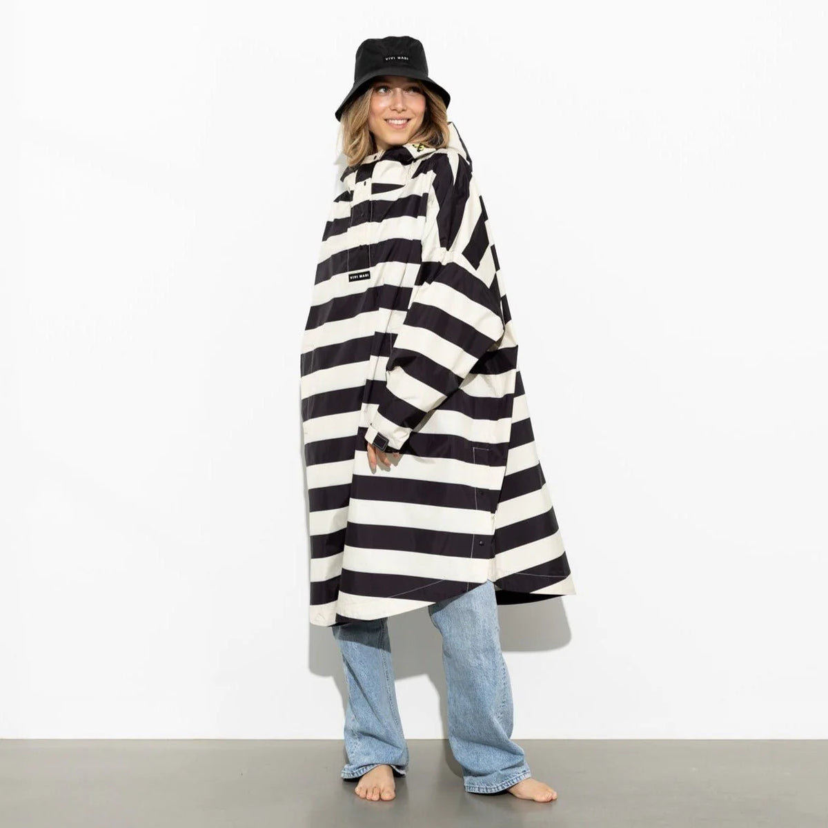 Regenponcho Bold Stripes | black/sand