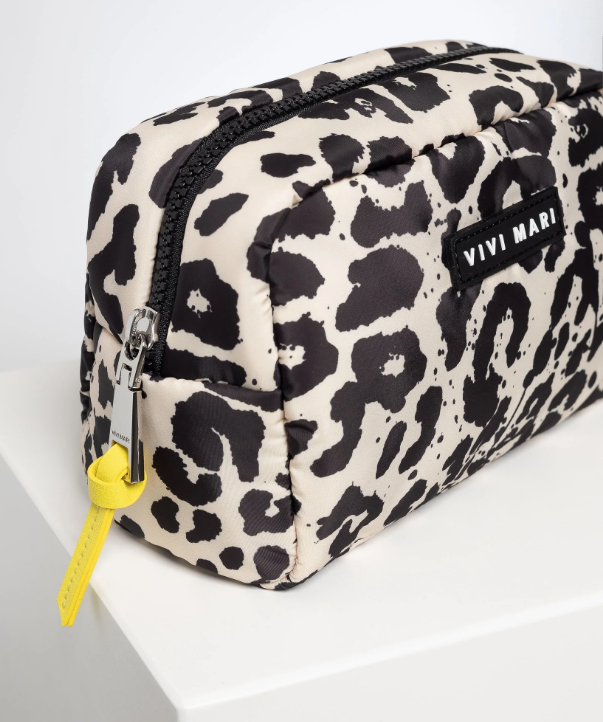 Toiletry Bag Small | Leo Splashes Black/Sand