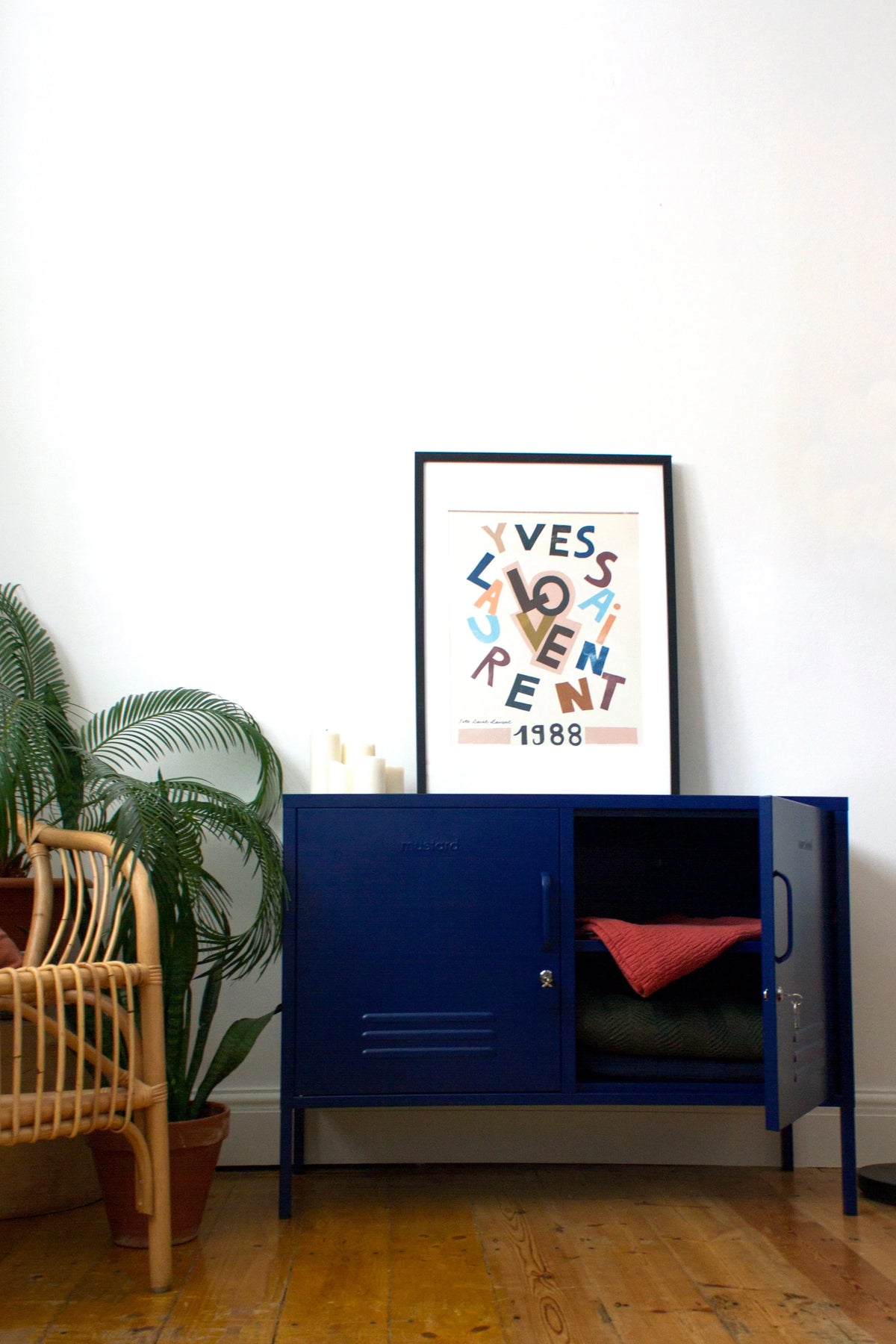 Metallspind | THE LOWDOWN | navy