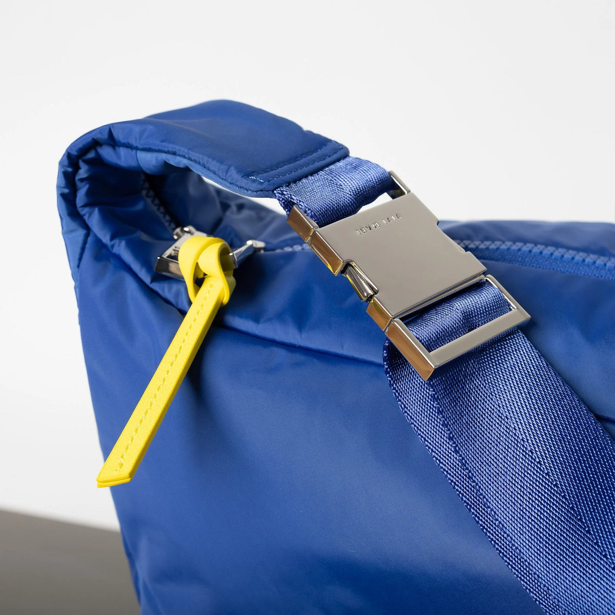 Padded Hip Bag Oversized | Blue